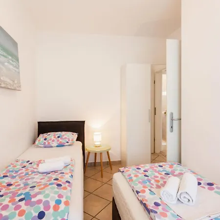 Tino-2 By Interhome Apartman Sukosan
